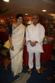 Gulzar at "Potli Wale Baba" book launch at Croswword, Kemps Corner