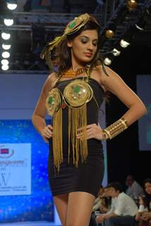 Model on the ramp at Sangam Chain show at the India International Jewellery Week on Day 2