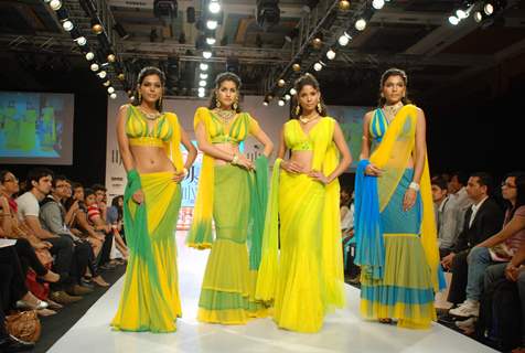 Model on the ramp at Kundan show at the India International Jewellery Week on Day 2