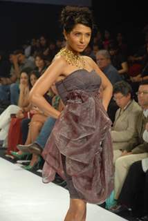 Model on the ramp at Rorily Paul show at the India International Jewellery Week on Day 3