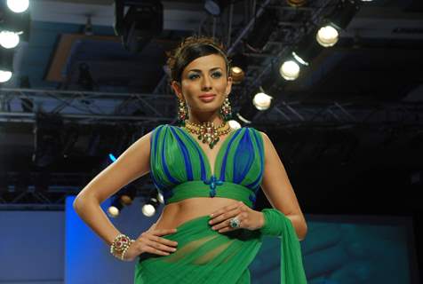 Model on the ramp at Kriplani & Sons show at the India International Jewellery Week on Day 4