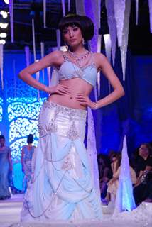 Model on the ramp at India International Jewellery Week on last day