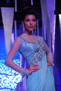Model on the ramp at India International Jewellery Week on last day
