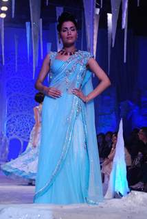 Model on the ramp at India International Jewellery Week on last day