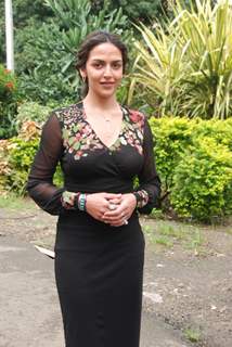 Esha Deol on the sets of Tell Me O Khuda at Filmcity