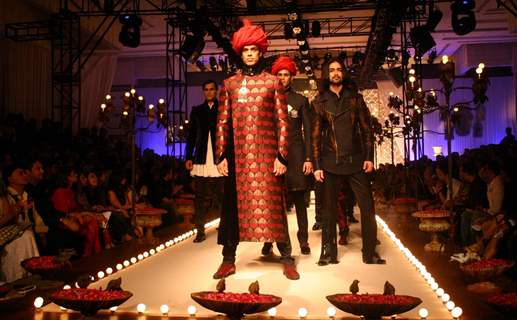 Models showcasing designer Rohit Bal''s creations at the Ven Heusen India Mens Week, in New Delhi