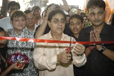 Jagjit Singh inaugurate Pollination store at Andheri in Mumbai
