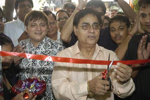 Jagjit Singh inaugurate Pollination store at Andheri in Mumbai