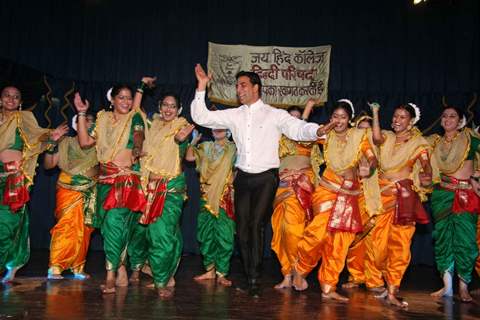 Akshay Kumar at Hindi Parishad fest of Jaihind College at Churchgate