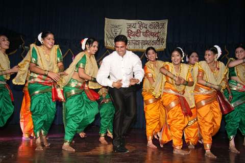 Akshay Kumar at Hindi Parishad fest of Jaihind College at Churchgate