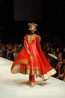 A model on the ramp for designer VJ Balhara at Lakme Fasion Week