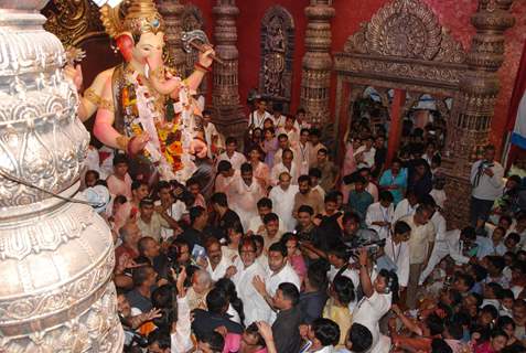 Amitabh and Abhishek Bachchan seek Ganesha Blessings in Mumbai