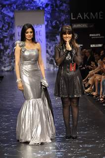 Sridevi walks the ramp at Neeta Lulla show for Lakme Fashion Week