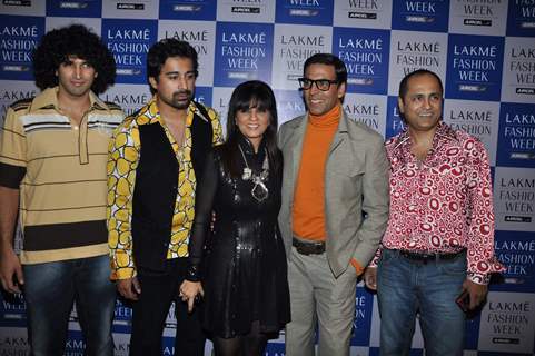 Akshay Kumar and Rannvijay at Neeta Lulla show for Lakme Fashion Week