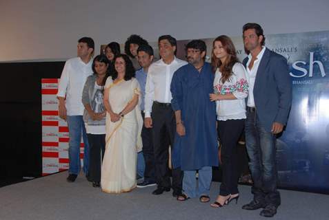 Hrithik and Aishwarya unveil first look of Sanjay Leela Bhansali's 'Guzaarish' at Cinemax