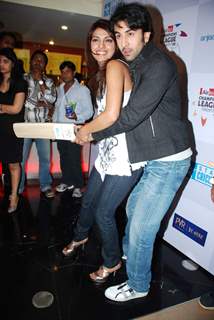 Priyanka Ranbir watch cricket match to promote Anjaana Anjaani at PVR