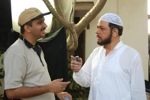 Director Ajoy with Govind Namdeo on location of Dus Tola