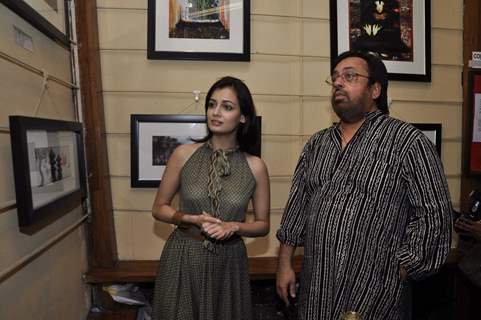 Dia Mirza inaugurates Pankaj Parashar's painting exhibitionn at Out of the Blue, Bandra, Mumbai, Wednesday Night