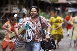 Arshad Warsi going with his luggage