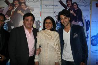 Rishi Kapoor, Neetu Kapoor and Ranbir Kapoor at Do Dooni Chaar premiere