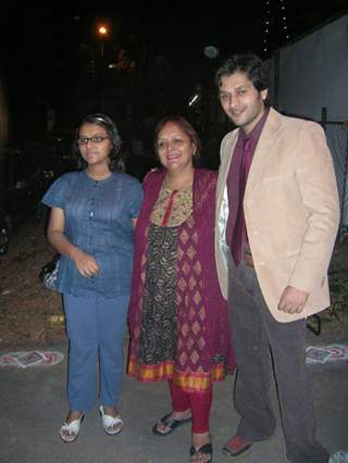 Swapna Joshi with her daughter and actor Abhay Vakil