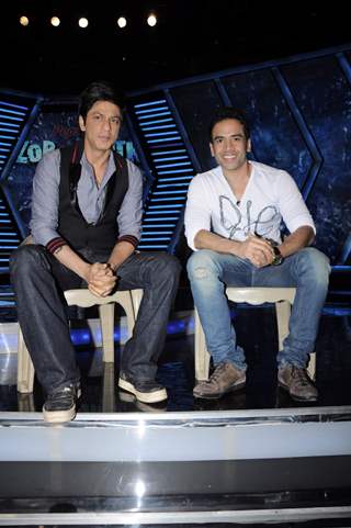 Shah Rukh Khan with Tusshar on the sets of Imagine Zor Ka Jhatka at Yashraj Studios in Mumbai. .