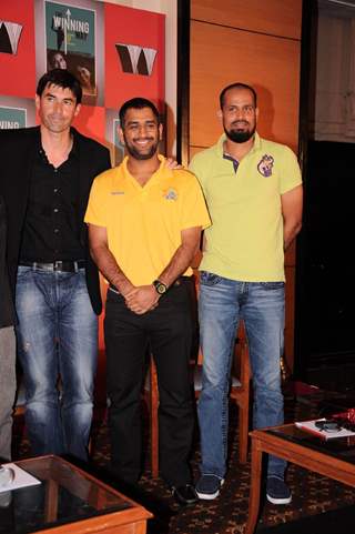 Stephen Fleming, Mahendra Singh Dhoni and Yousuf Pathan at Harsha Bhogle's book launch at Trident