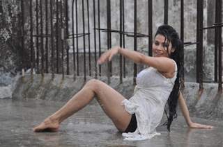 Nikita Rawal co-star actress of film 'Happy Birthday' enjoying the monsoon rain