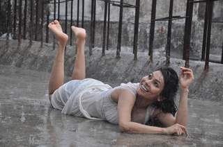 Nikita Rawal co-star actress of film 'Happy Birthday' enjoying the monsoon rain