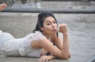 Nikita Rawal co-star actress of film 'Happy Birthday' enjoying the monsoon rain