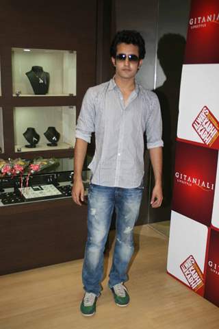Always Kabhi Kabhi star Satyajeet Dubey at Gitanjali D'damas new collection launch, Atria Mall