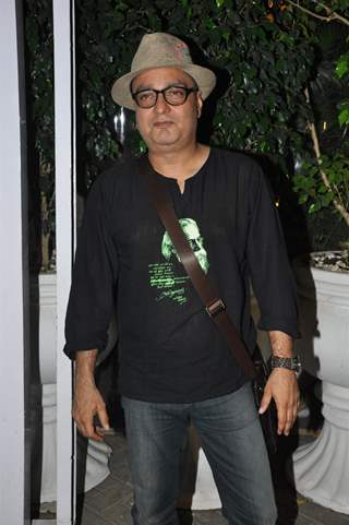 Vinay Pathak at Bheja Fry 2 success bash, Cest la Vie