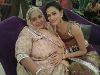 Ishikaa with her dadi in Bade Acche Laggte Hai