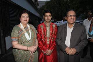 Pakistani Ghazal Singer Ustaad Ghulam Ali Khan launches the album 'MAULA KA DARBAR' at Hotel Golden Chariot in Andheri, Mumbai