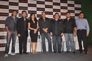 Hrithik, Karan Johar, Sanjay Dutt, Rishi Kapoor and Priyanka at Success party of movie 'Agneepath'