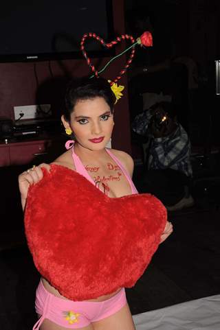 Madhavi Sharma valentine photo shoot in Shivas Studio on 7th Feb 2012. .