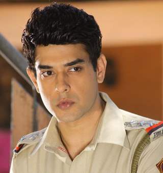 Hasan Zaidi as Inspector Gautam in Hum Ne Li Hai Shapath