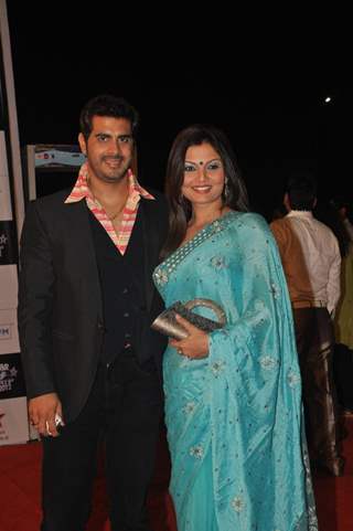 Deepshika Nagpal & Kaishav Arora BIG STAR Young Entertainer Awards 2012