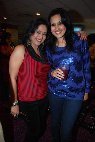 Indrani Halder and Kamya Punjabi at 100 episodes celebration of Parvarish kuch khatti kuch meethi