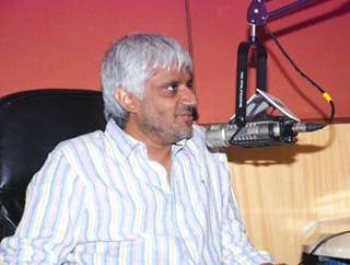 Vikram Bhatt visited Radio City 91.1 FM studio to promote upcoming thriller, 'Dangerous Ishq.'