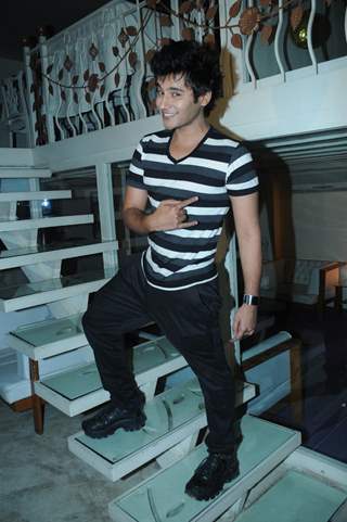 Aditya Singh Rajput at Sufzal Saleem's birthday bash