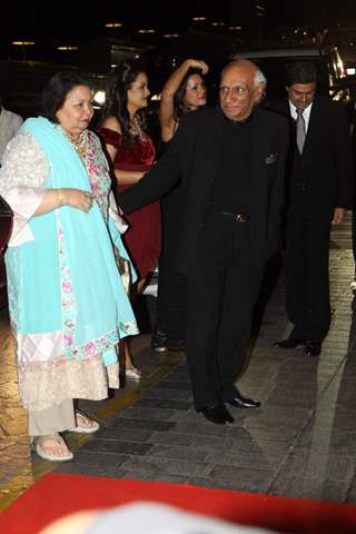 Yash Chopra with wife Pamela at Karan Johar's 40th Birthday Party