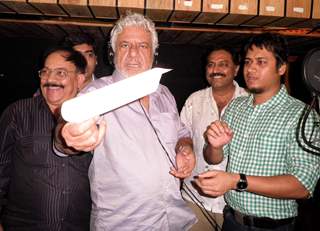 Actor Om Puri sings “Bharat Mata Ki Jai” for Film Raambhajjan Zindabaad