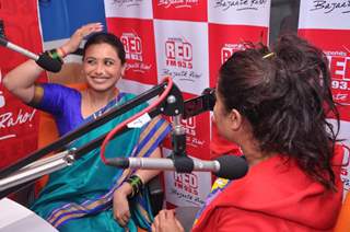 Rani Mukherji Promotes Aiyyaa at Red FM studio