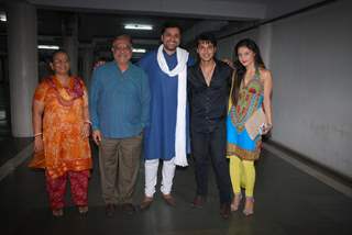 Aanjjan Srivastav with wife madhu, Gautam Chaturvedi, Akshay sethi, Neetu Wadhwa at Musical Concert