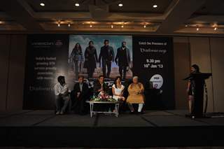 Kamal Hassan, Pooja Kumar at Film Vishwaroop press meet