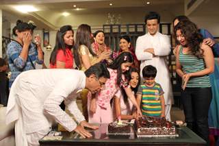 Entire Cast celebrating 1st Anniversary of the show Jhilmil Sitaaron Ka Aangan Hoga