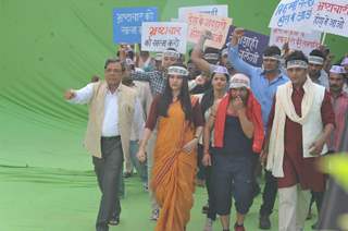 Govind Namdeo, Gracy Singh, Rajpal Yadav & Ravi Kissen at Mahurat of Janta Vs Janardhan