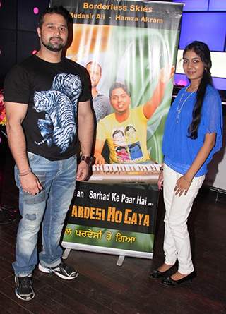 Mudasir Ali and Shailey Bidwaicker at the launch of Borderless Skies' IndoPak peace anthem