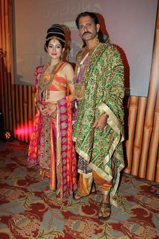 Gungun Upari as Queen Prajapati and Sameer Dharmadhikari as King Shuddhodhana in Zee TV's Buddha